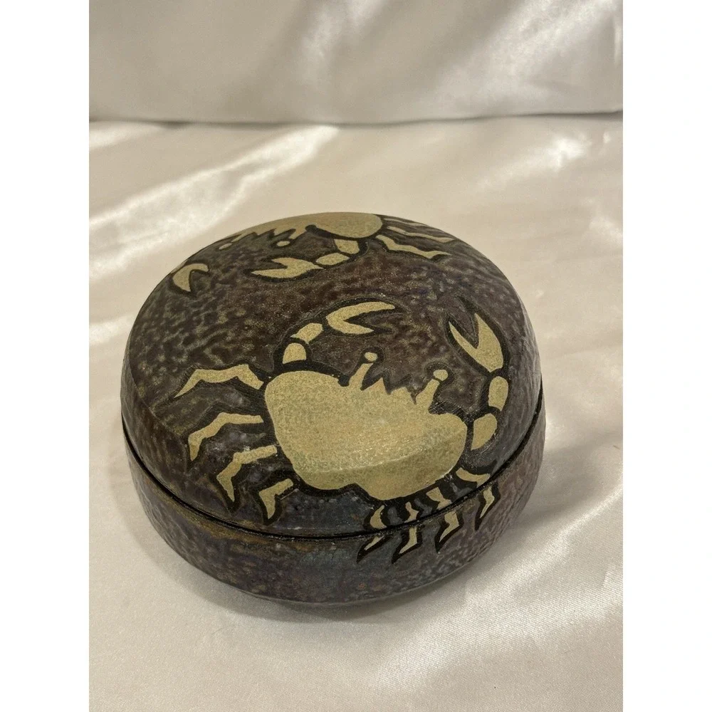 Ken Jensen Signed Crab Design Art Pottery Trinket Box 04